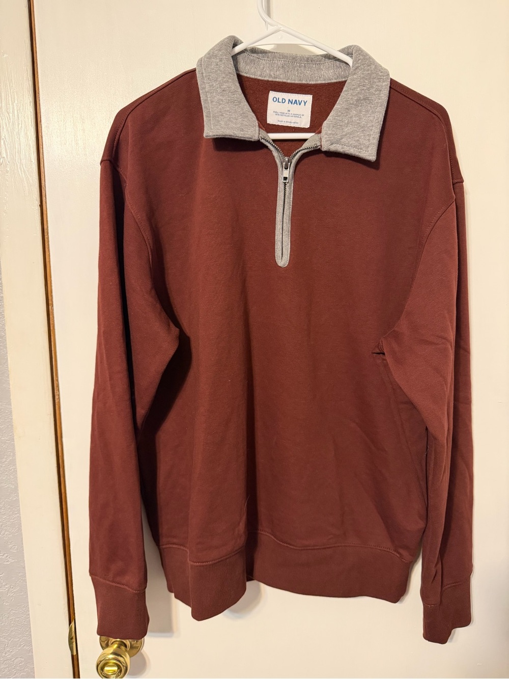 Old Navy Men's Maroon Zip-Up Sweater with Gray Collar
